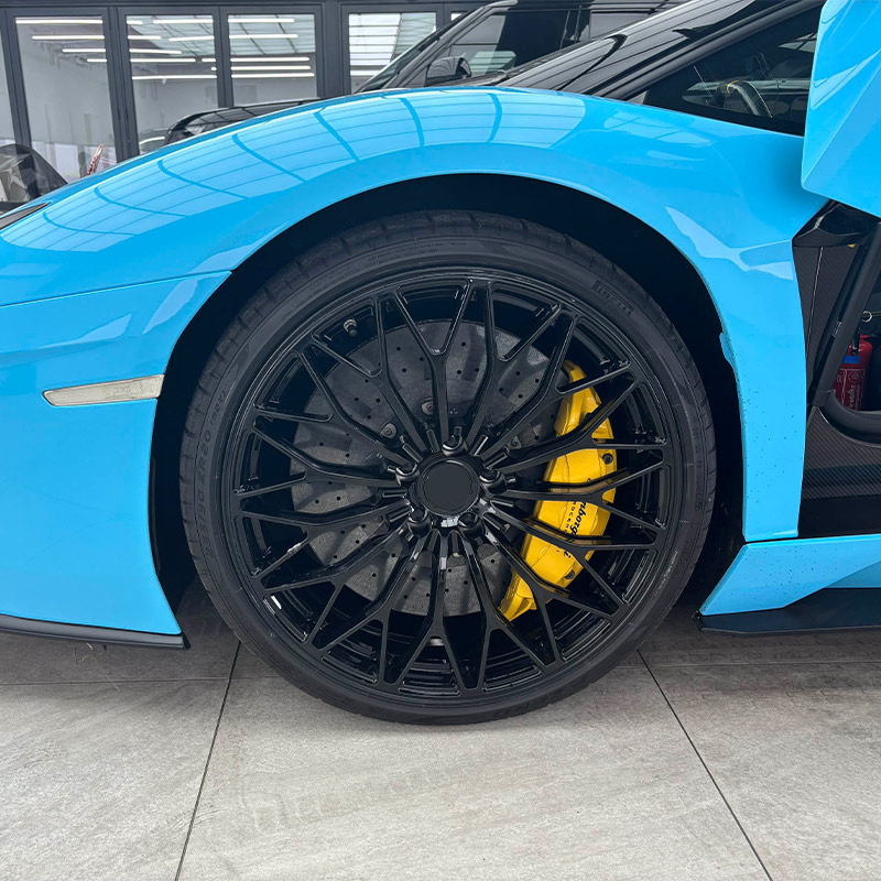 Отзыв от нашего клиента - Моноблочные гипер-черные кованые диски для Lamborghini
